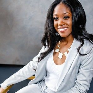 Meet your Posher, Angela